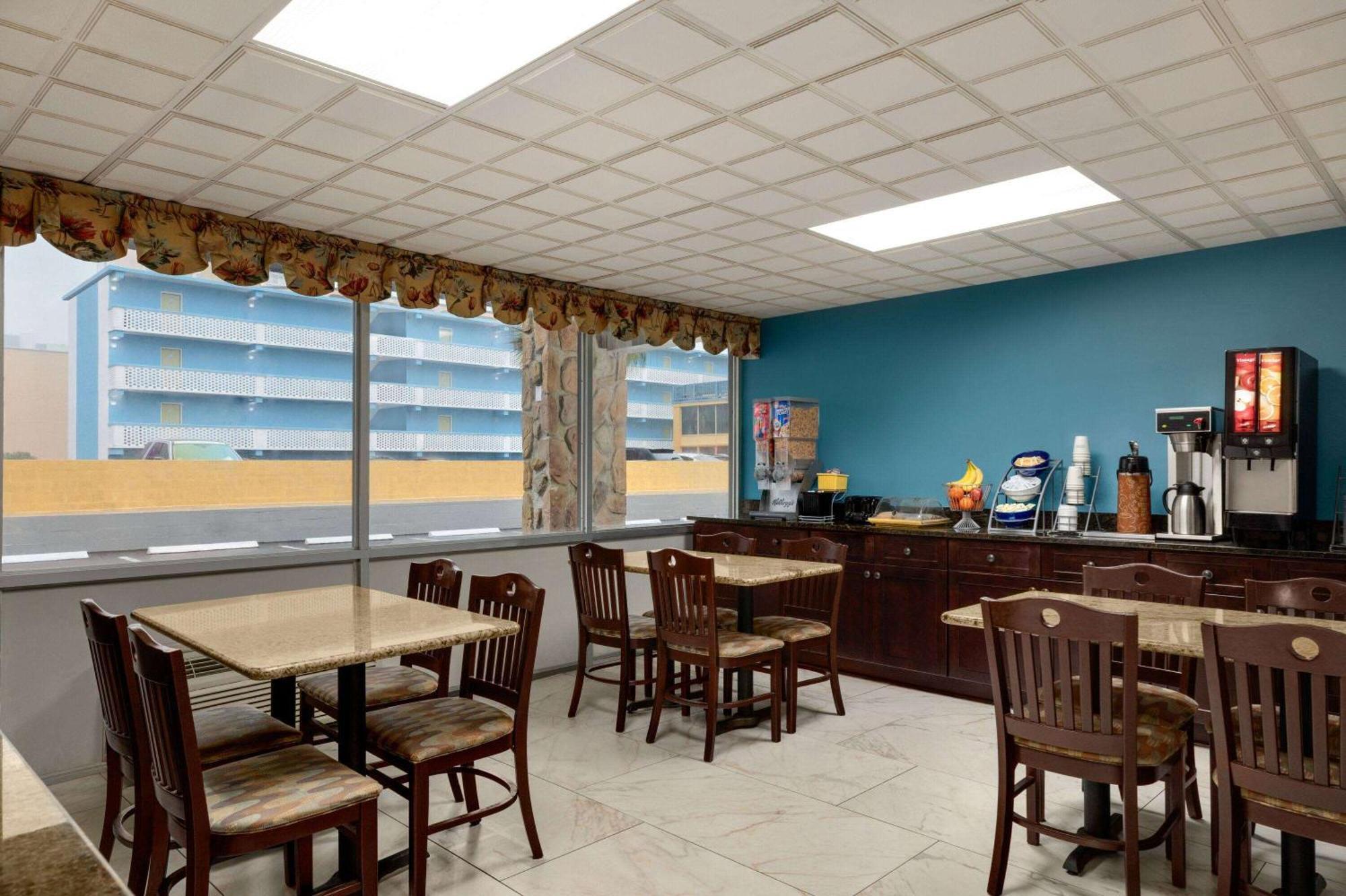 Days Inn By Wyndham Myrtle Beach-Beach Front Zewnętrze zdjęcie