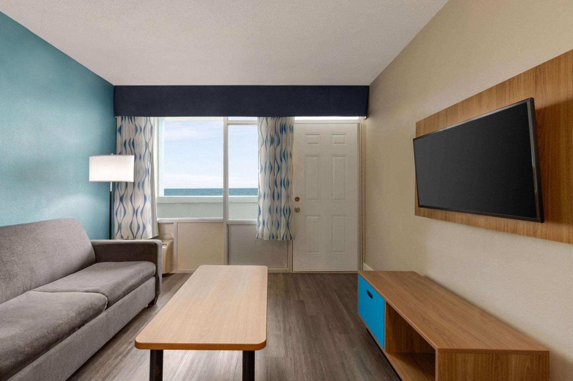 Days Inn By Wyndham Myrtle Beach-Beach Front Zewnętrze zdjęcie